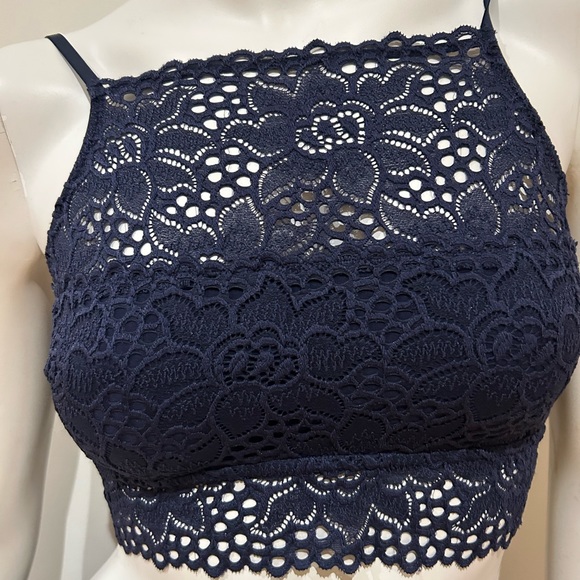 Aerie lacy stretch Cami’s.  White and Navy size med - Picture 2 of 4